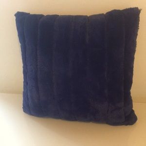 Great Super Soft Plush Navy/Royal Ribbed Pillow